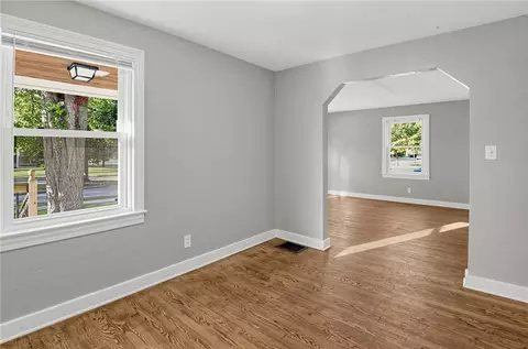 Living - 751 Broad Blvd, Kettering, OH 45419 photo 4 of 4