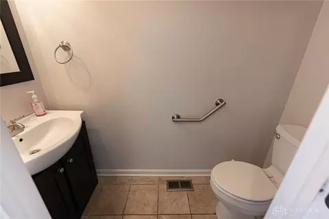 Bath - 7125 Brookmeadow Dr, Centerville, OH 45459 photo 1 of 5