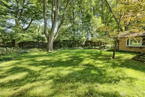 Exterior - 1113 Green Tree Dr, Centerville, OH 45429 photo 12 of 12