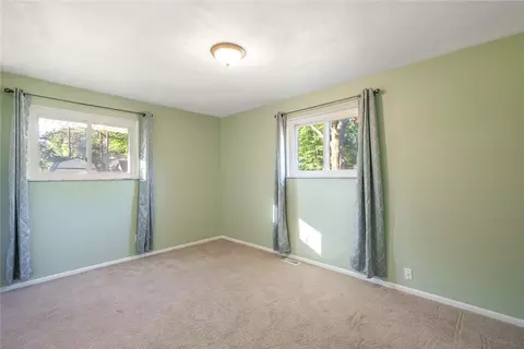 Bedroom - 3124 Santa Rosa Dr, Kettering, OH 45440 photo 3 of 6