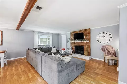 Living - 4796 Polen Dr, Kettering, OH 45440 photo 1 of 3