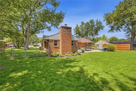 Exterior - 4796 Polen Dr, Kettering, OH 45440 photo 8 of 10