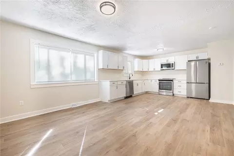 Living - 2710 May, Springfield, OH 45505 photo 3 of 5