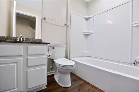 Bath - 1654 Cedar Creek Dr, Centerville, OH 45458 photo 2 of 4