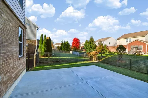 Exterior - 1654 Cedar Creek Dr, Centerville, OH 45458 photo 5 of 7