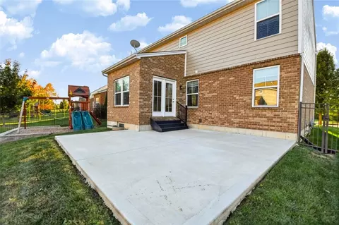 Exterior - 1654 Cedar Creek Dr, Centerville, OH 45458 photo 6 of 7