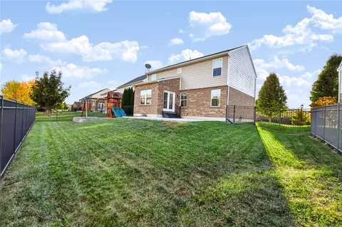 Exterior - 1654 Cedar Creek Dr, Centerville, OH 45458 photo 7 of 7