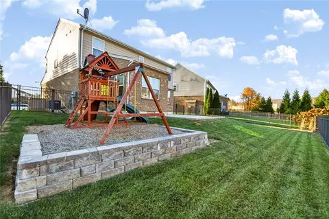 Exterior - 1654 Cedar Creek Dr, Centerville, OH 45458 photo 3 of 7