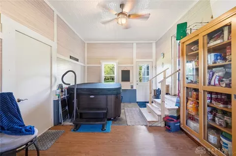 Entry Way - 1925 W Possum Rd, Springfield, OH 45506 photo 6 of 7
