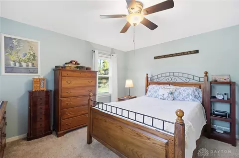 Bedroom - 1925 W Possum Rd, Springfield, OH 45506 photo 3 of 7