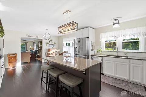Kitchen - 1925 W Possum Rd, Springfield, OH 45506 photo 5 of 10