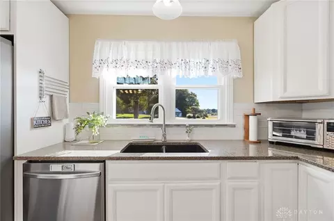 Kitchen - 1925 W Possum Rd, Springfield, OH 45506 photo 10 of 10