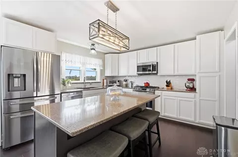 Kitchen - 1925 W Possum Rd, Springfield, OH 45506 photo 2 of 10
