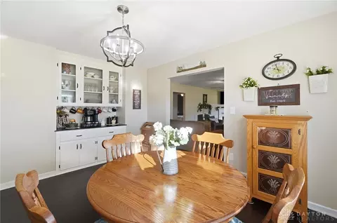 Dining - 1925 W Possum Rd, Springfield, OH 45506 photo 1 of 2