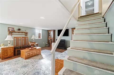 Entry Way - 1925 W Possum Rd, Springfield, OH 45506 photo 4 of 7