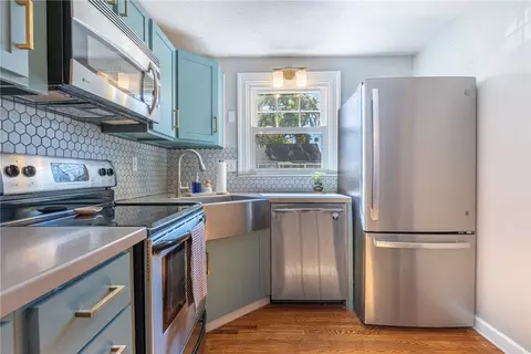 Kitchen - 1257 Elmdale Dr, Kettering, OH 45409 photo 1 of 2