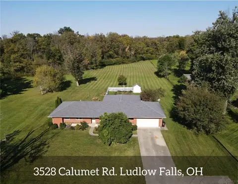 3528 Calumet Rd, Ludlow Falls, OH 45339