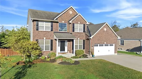 1475 Eagle Mountain Dr, Miamisburg, OH 45342