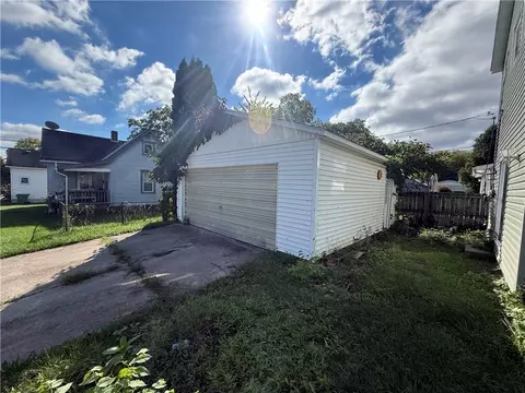Exterior - 1629 Lexington Ave, Springfield, OH 45505 photo 3 of 3