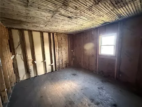 Bedroom - 1629 Lexington Ave, Springfield, OH 45505 photo 2 of 5