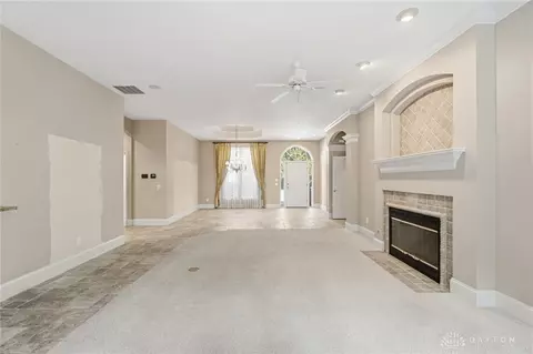 Living - 1016 Wedgestone Ct, Centerville, OH 45458 photo 9 of 15