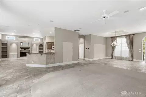 Living - 1016 Wedgestone Ct, Centerville, OH 45458 photo 11 of 15