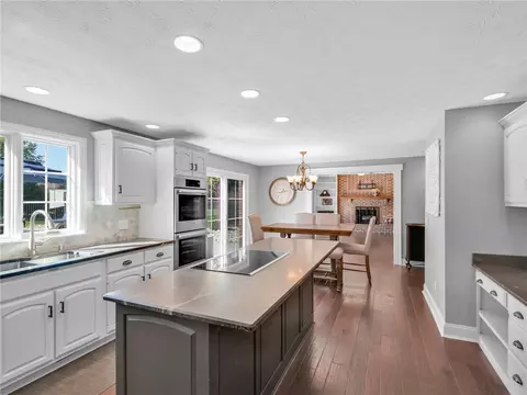 Kitchen - 10275 Cherry Tree Ter, Centerville, OH 45458 photo 1 of 4