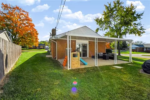 Exterior - 1821 Kruss Ave, Kettering, OH 45429 photo 7 of 8