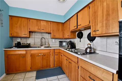 Kitchen - 1821 Kruss Ave, Kettering, OH 45429 photo 2 of 2