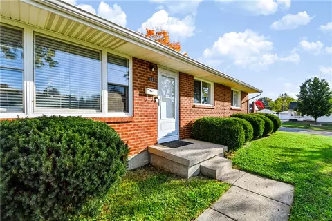 Exterior - 1821 Kruss Ave, Kettering, OH 45429 photo 4 of 8