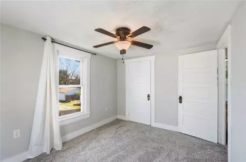 Bedroom - 1124 Elm St, Springfield, OH 45503 photo 4 of 7