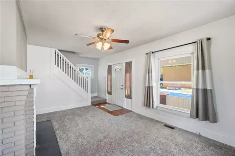 Living - 1124 Elm St, Springfield, OH 45503 photo 3 of 4