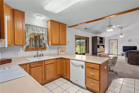 Kitchen - 1926 Cattail Pt, Springfield, OH 45502 photo 1 of 4
