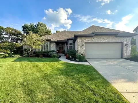 2273 Hunters Ridge Blvd, Beavercreek, OH 45434