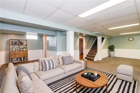 Living - 2529 Oakley Ave, Kettering, OH 45419 photo 4 of 4