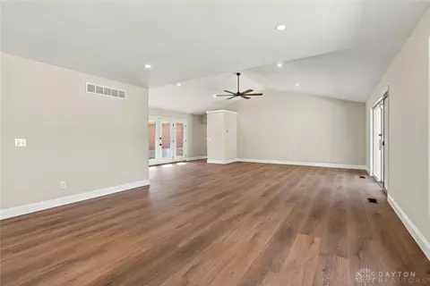 Living - 483 Timberlea Trl, Kettering, OH 45429 photo 2 of 4