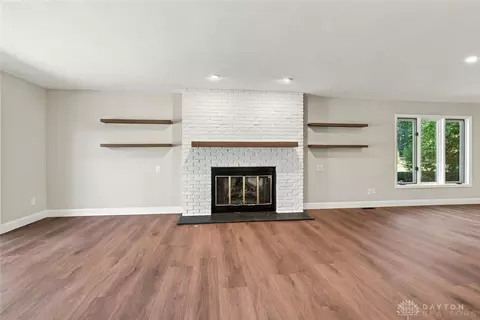 Living - 483 Timberlea Trl, Kettering, OH 45429 photo 3 of 4