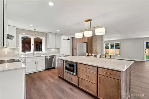 Kitchen - 483 Timberlea Trl, Kettering, OH 45429 photo 1 of 6