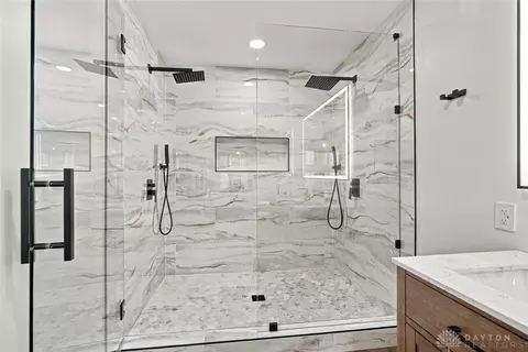 Bath - 483 Timberlea Trl, Kettering, OH 45429 photo 5 of 7