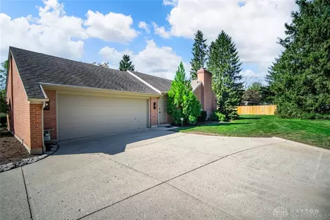 Exterior - 483 Timberlea Trl, Kettering, OH 45429 photo 2 of 5