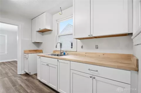 Kitchen - 2812 White Oak Dr, Dayton, OH 45420 photo 1 of 3
