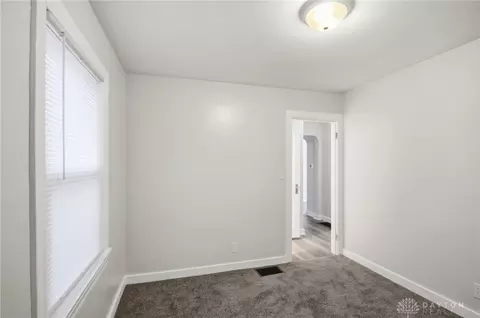 Bedroom - 2812 White Oak Dr, Dayton, OH 45420 photo 5 of 10