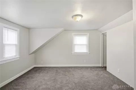 Bedroom - 2812 White Oak Dr, Dayton, OH 45420 photo 7 of 10