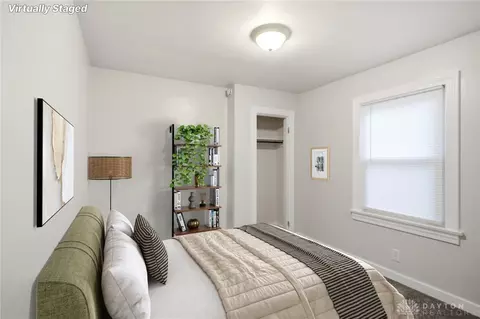 Bedroom - 2812 White Oak Dr, Dayton, OH 45420 photo 1 of 10
