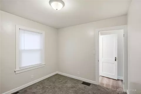 Bedroom - 2812 White Oak Dr, Dayton, OH 45420 photo 4 of 10