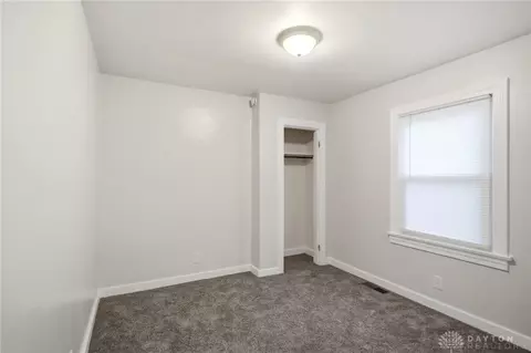 Bedroom - 2812 White Oak Dr, Dayton, OH 45420 photo 3 of 10