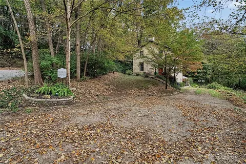 Exterior - 4690 S Tecumseh Rd, Springfield, OH 45502 photo 3 of 29