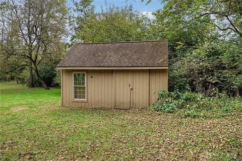 Exterior - 4690 S Tecumseh Rd, Springfield, OH 45502 photo 12 of 29