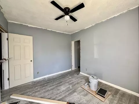 Bedroom - 123 Trenton Pl, Springfield, OH 45504 photo 6 of 10