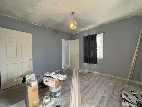 Bedroom - 123 Trenton Pl, Springfield, OH 45504 photo 9 of 10